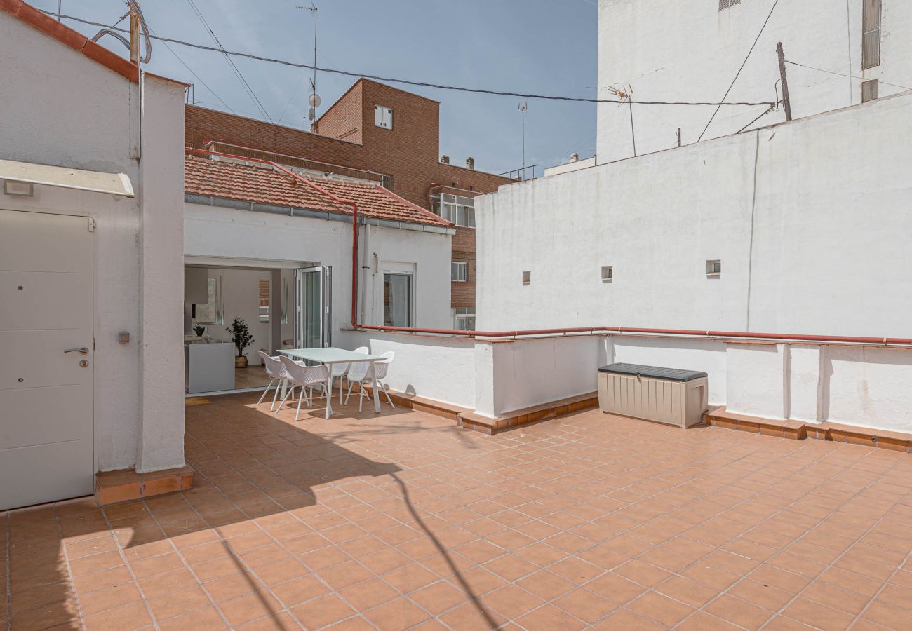 Apartamento en Madrid - Precioso ático con terraza en Azca by SharingCo 