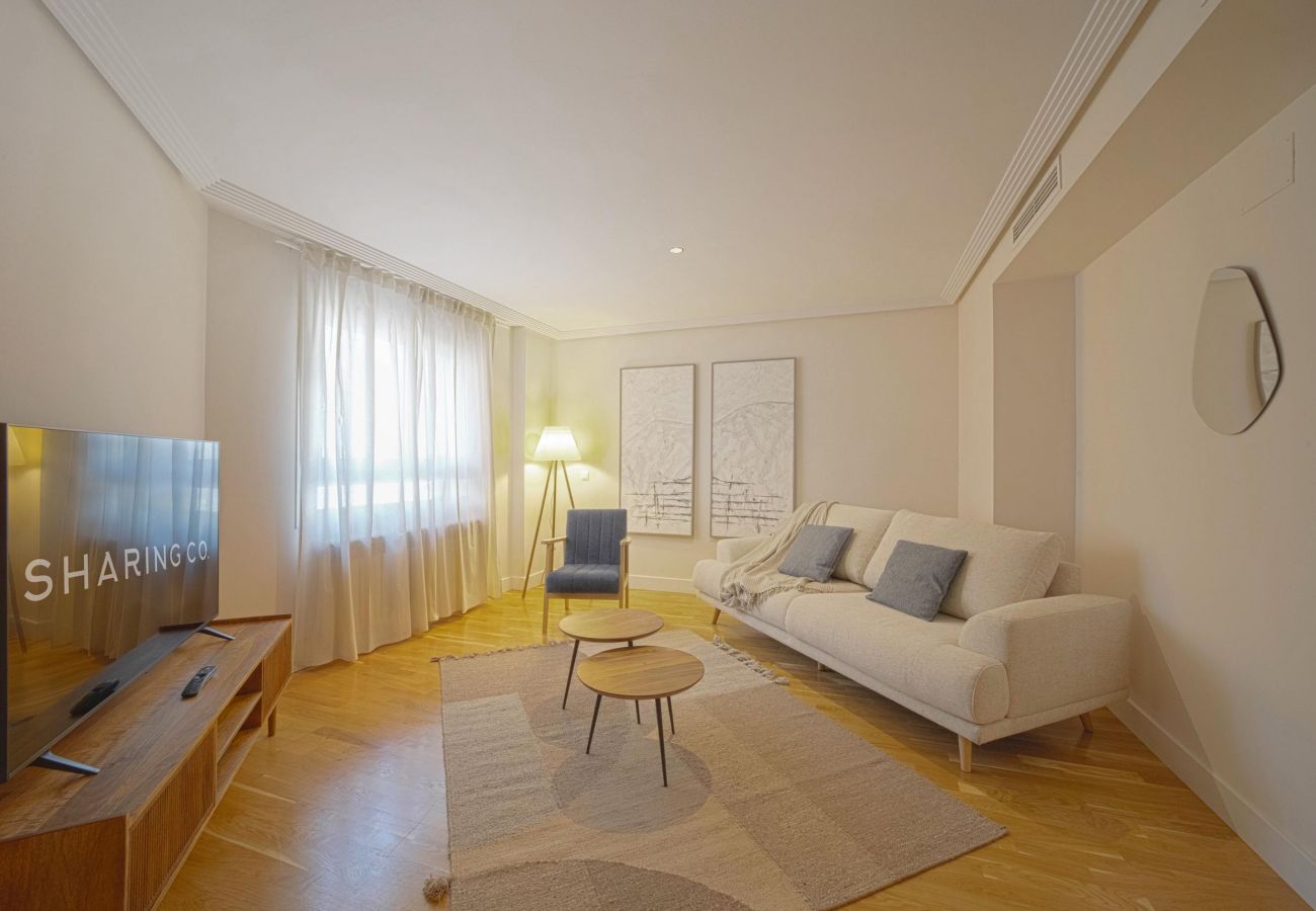 Apartamento en Madrid - Amplio Apartamento en Castellana by Sharing Co  