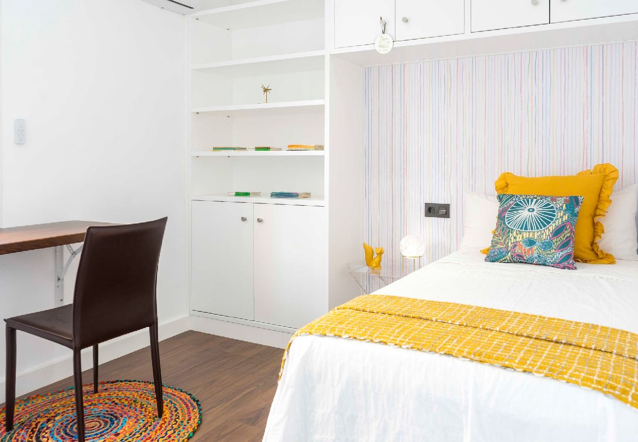 Apartamento en Málaga - Hermoso piso con vistas al mar by SharingCo 
