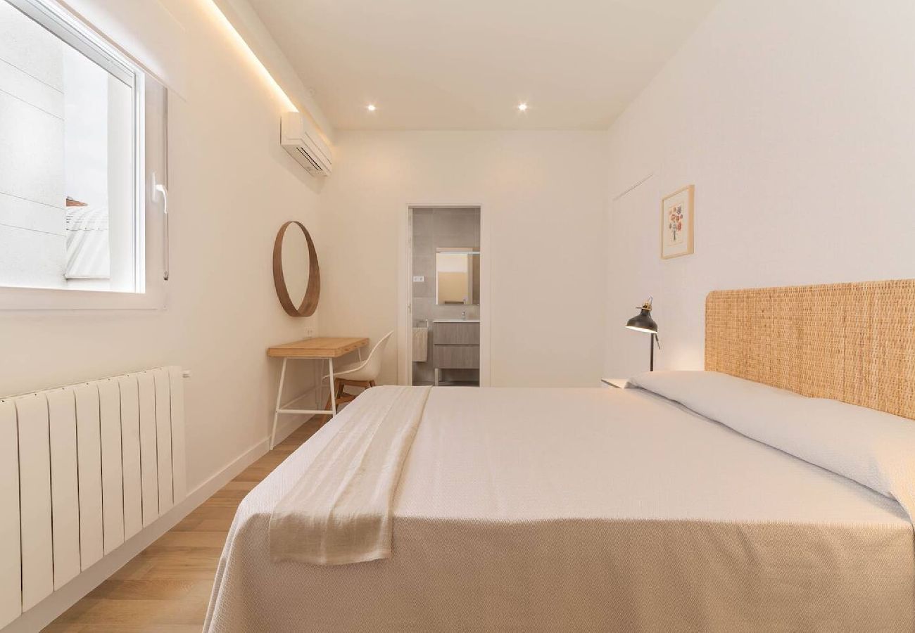 Apartamento en Madrid - Penthouse con terraza en las Letras by SharingCo 