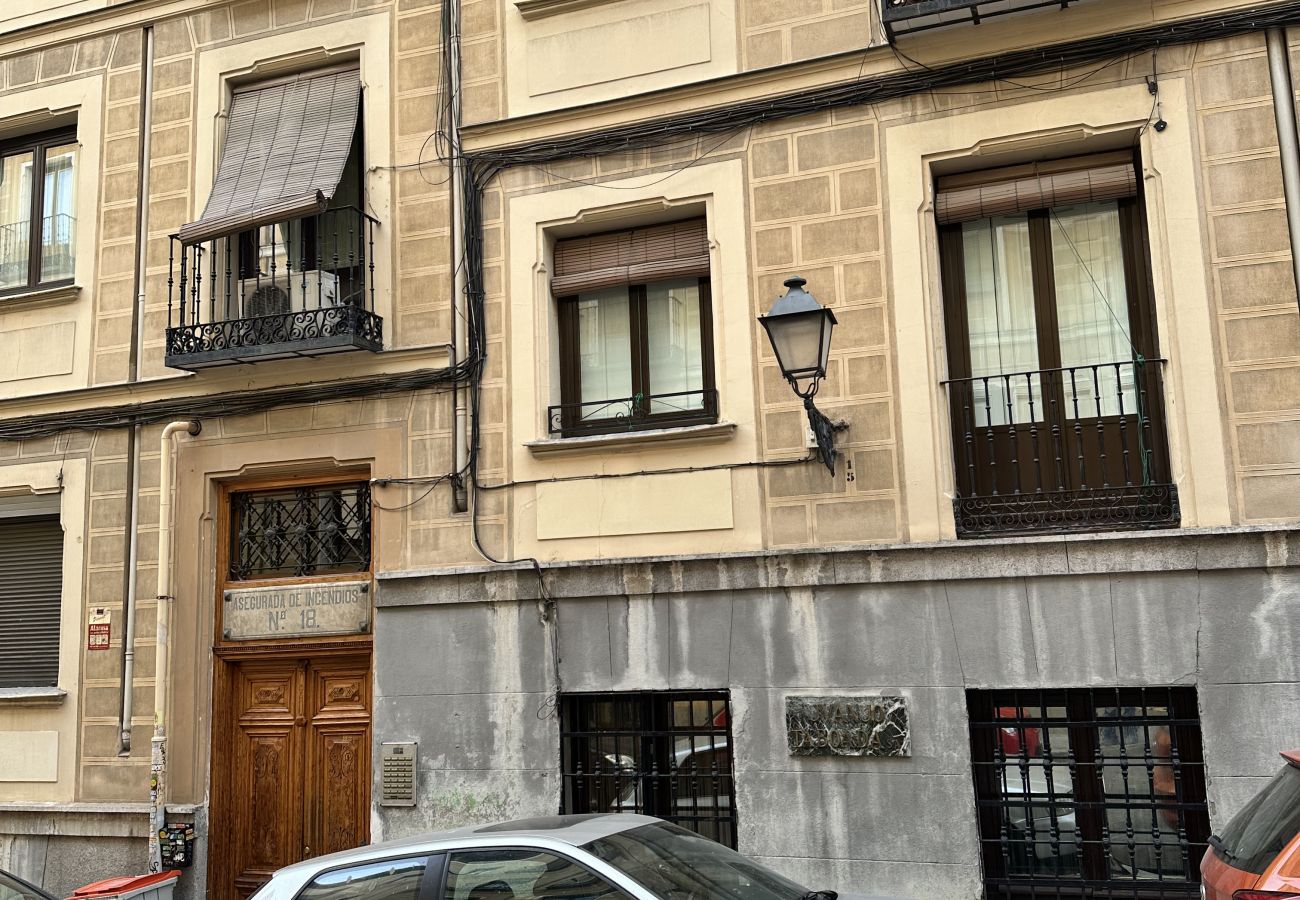 Apartamento en Madrid - Comodidad en el Corazón de La Latina by Sharing Co