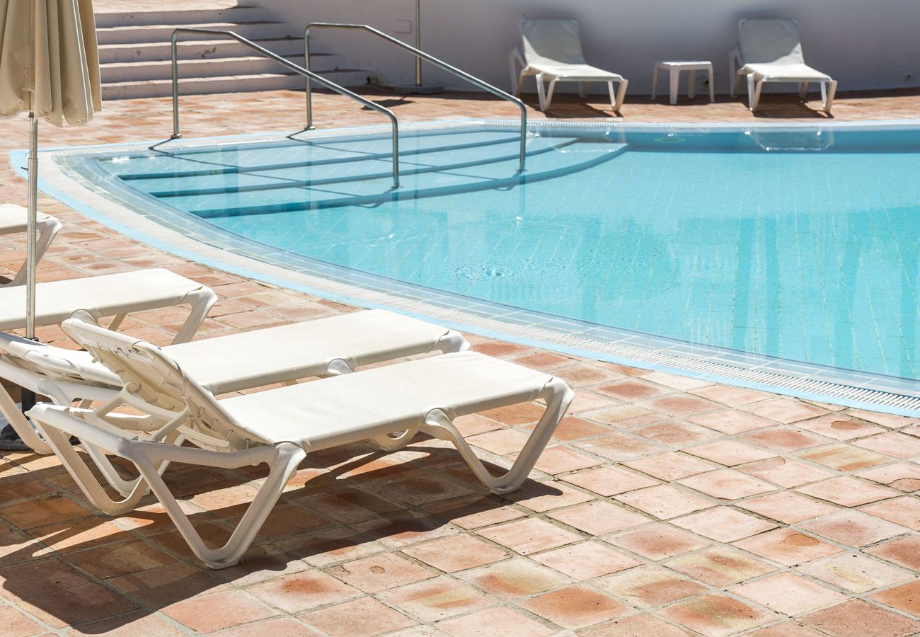 Apartamento en Marbella - 2 hab. en Marbella con piscina Sharing Co.