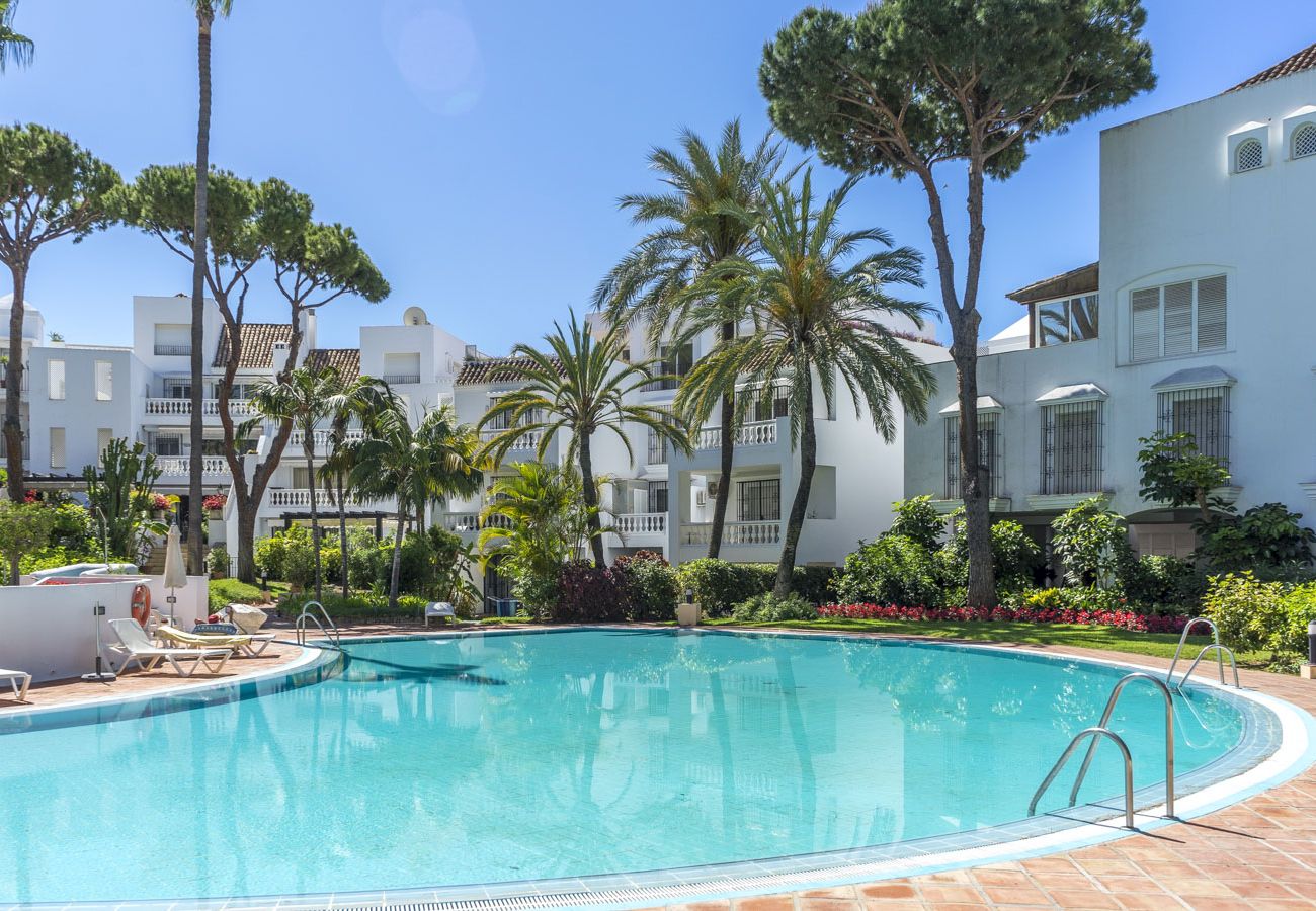 Apartamento en Marbella - 2 hab. en Marbella con piscina Sharing Co.