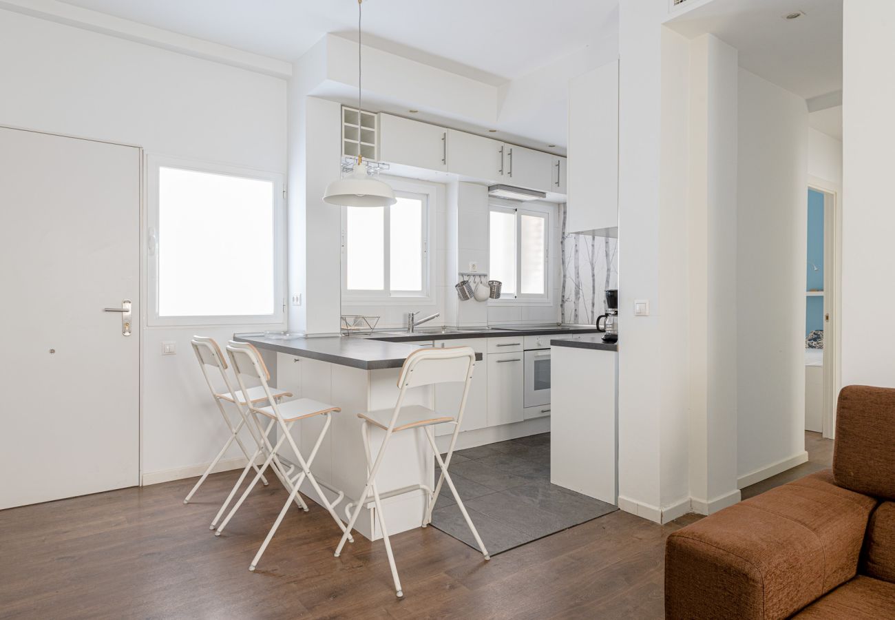 Apartment in Madrid - Moderno piso en Nuevos Ministerios by Sharing Co 