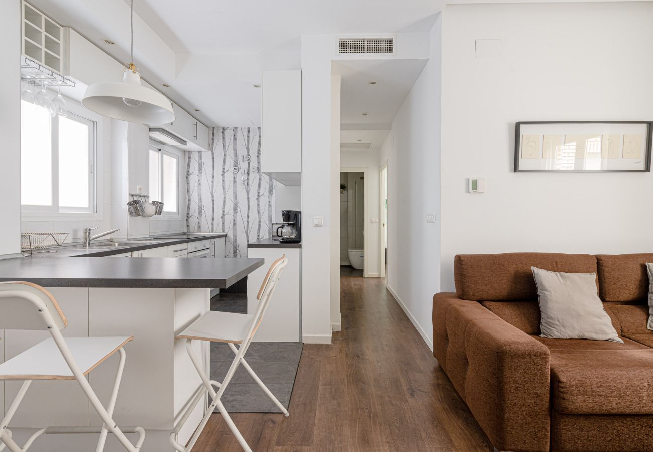 Apartment in Madrid - Moderno piso en Nuevos Ministerios by Sharing Co 