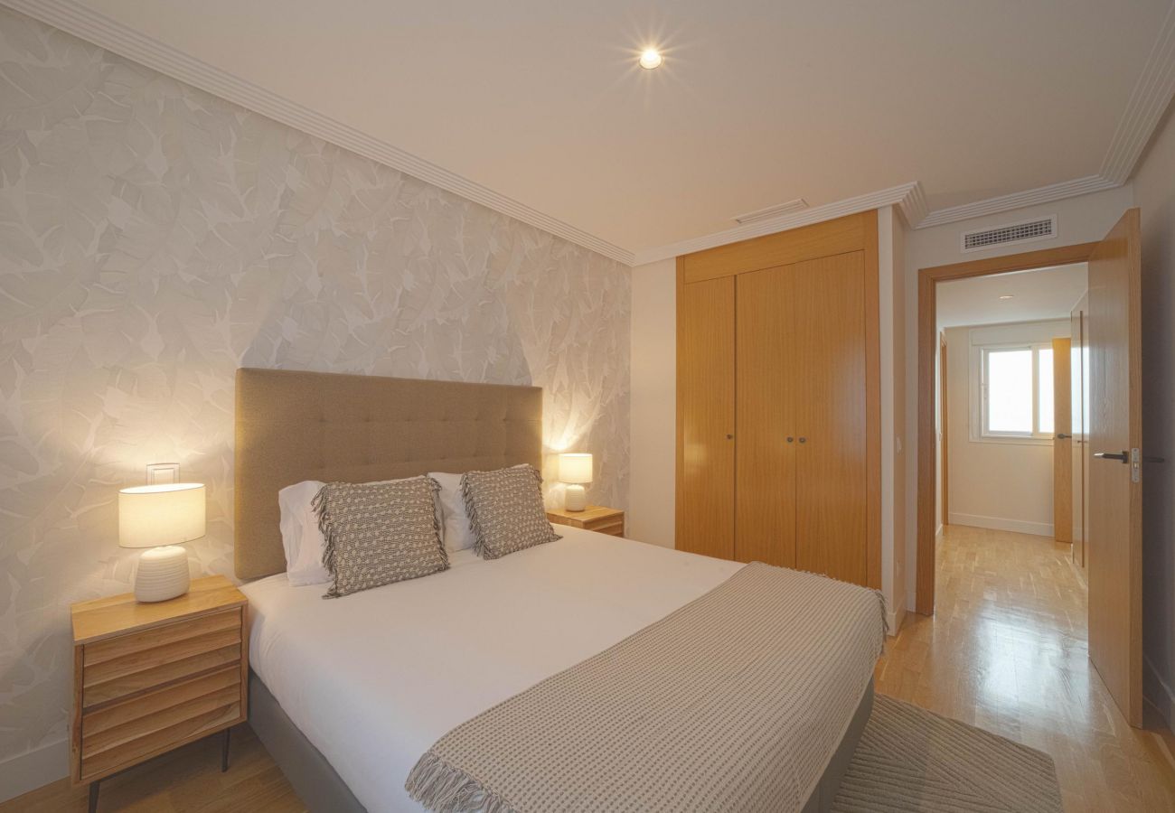 Apartment in Madrid - Amplio Apartamento en Castellana by Sharing Co   