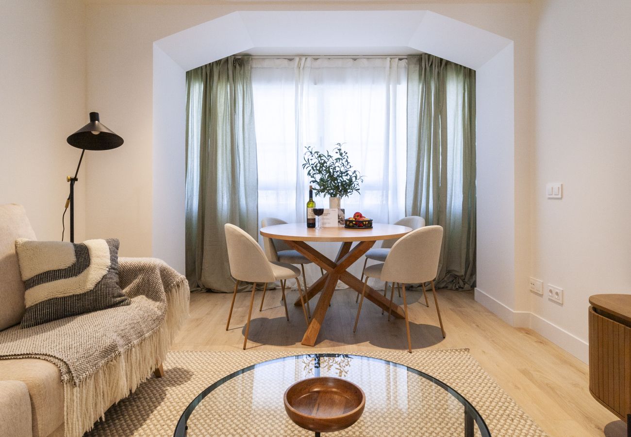 Apartment in Madrid - Apartamento en Castellana 2 hab. by Sharing Co  