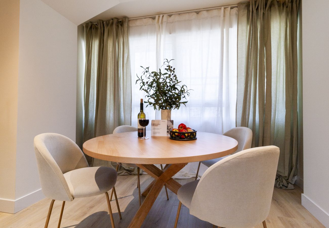 Apartment in Madrid - Apartamento en Castellana 2 hab. by Sharing Co   