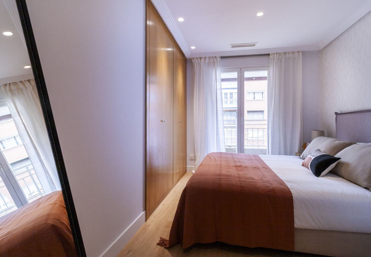 Apartment in Madrid - Apartamento 3 hab. en La Castellana Sharing Co    