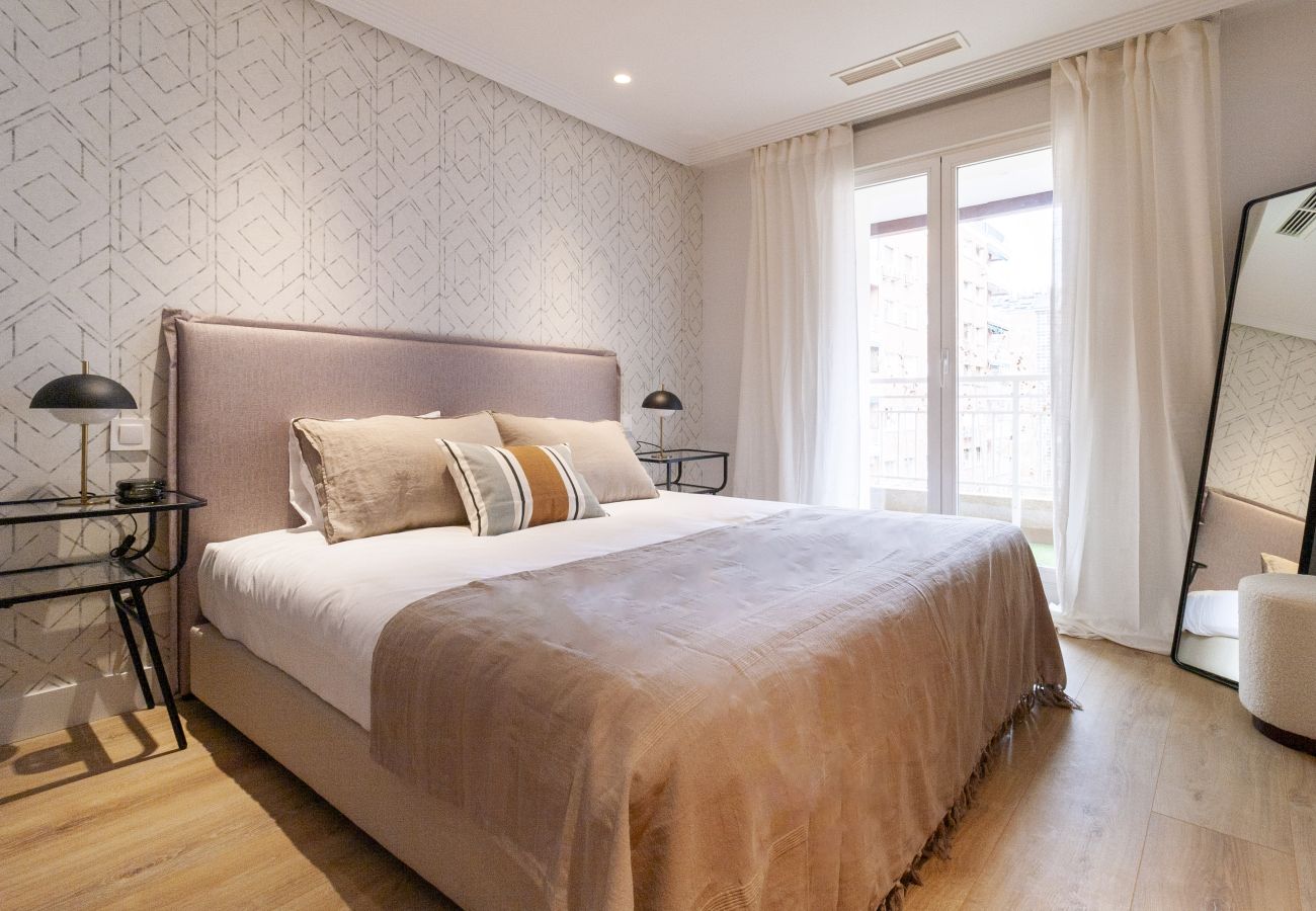 Apartment in Madrid - Apartamento 3 hab. en La Castellana Sharing Co    