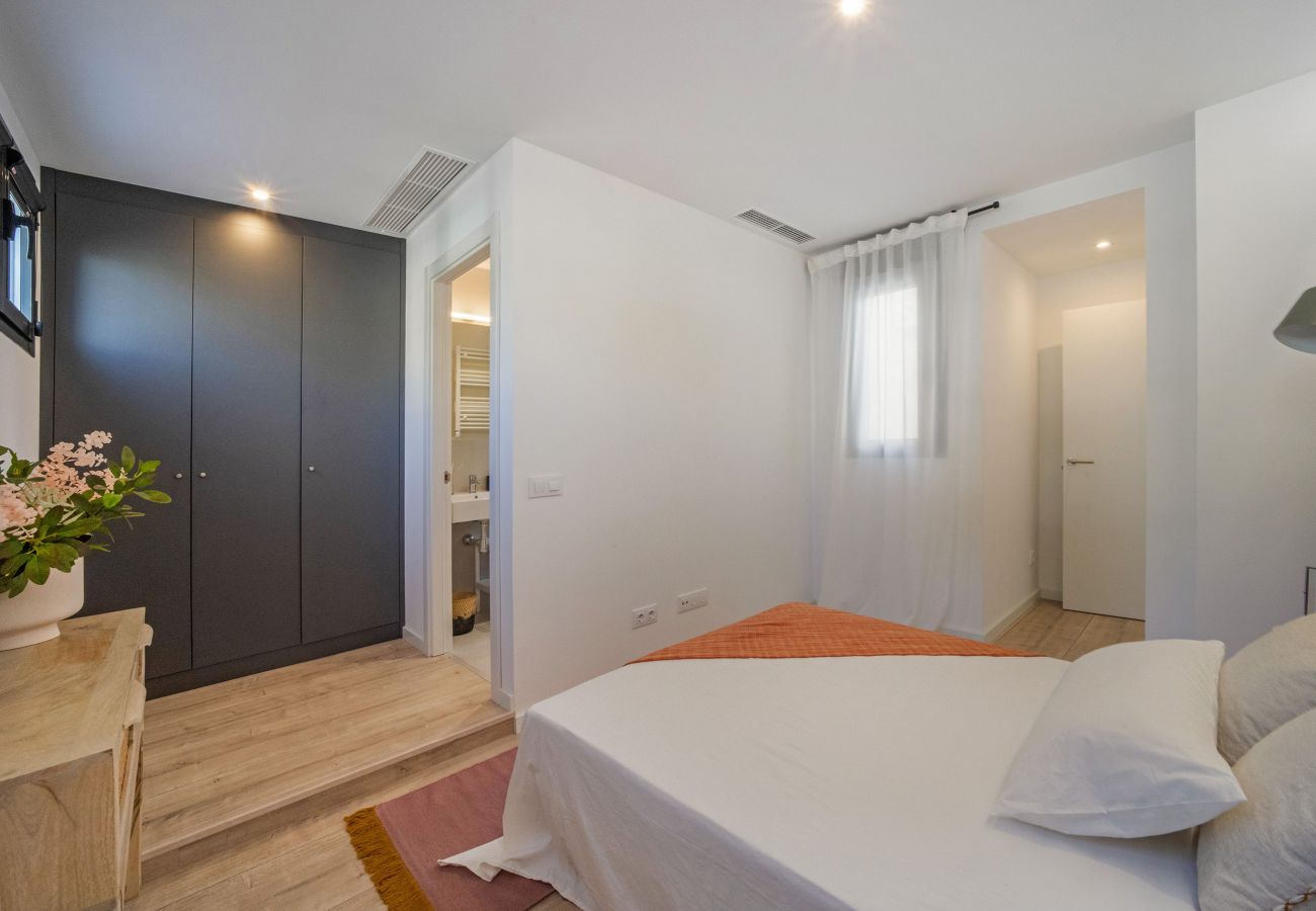 Apartment in Madrid - Tu hogar en Chamberí by SharingCo  