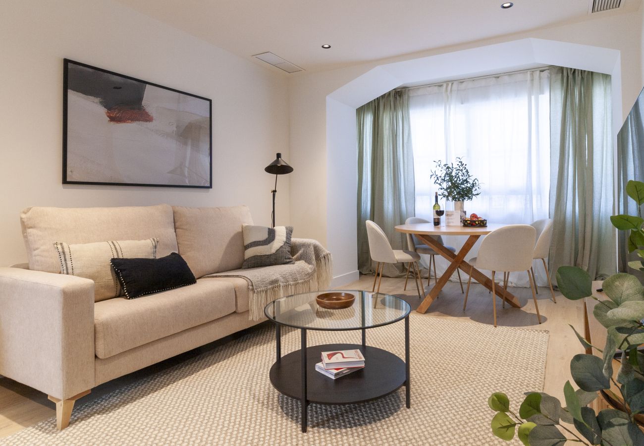 Apartment in Madrid - Apartamento en Castellana 2 hab. by Sharing Co    