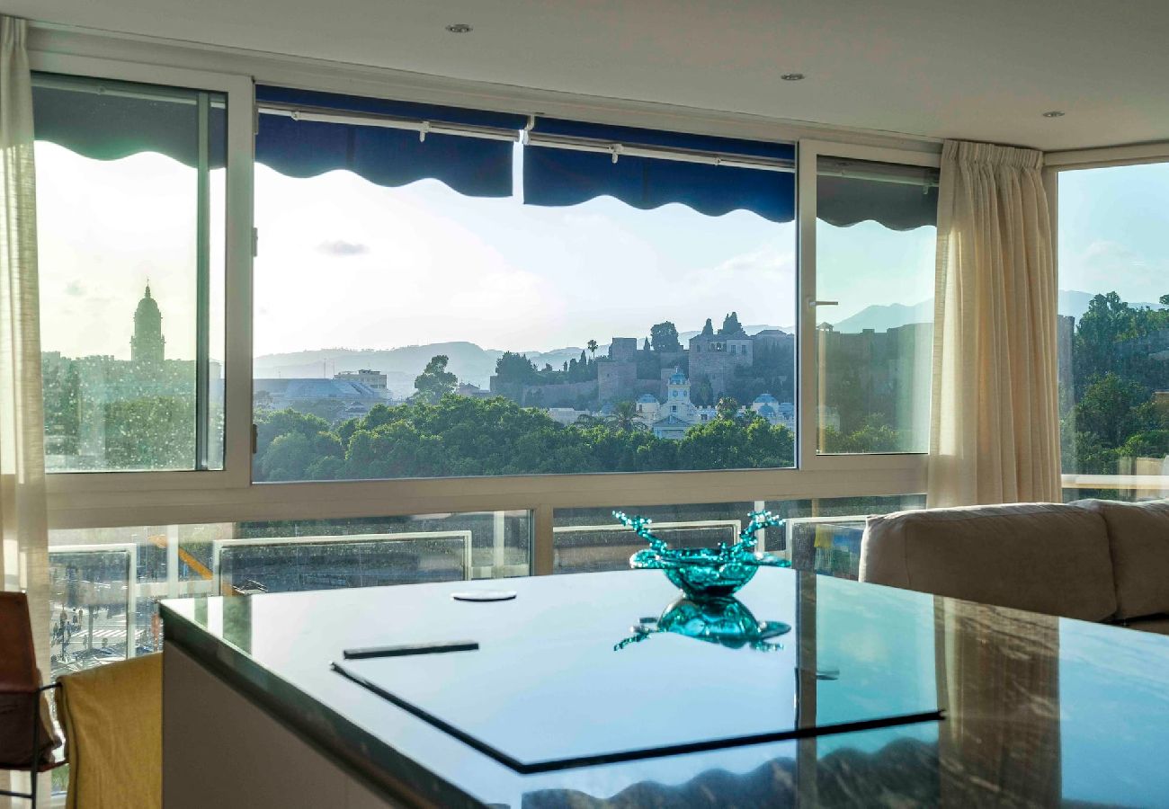 Apartment in Málaga - Luxury 3-bed apartment with sea views by SharingCo 