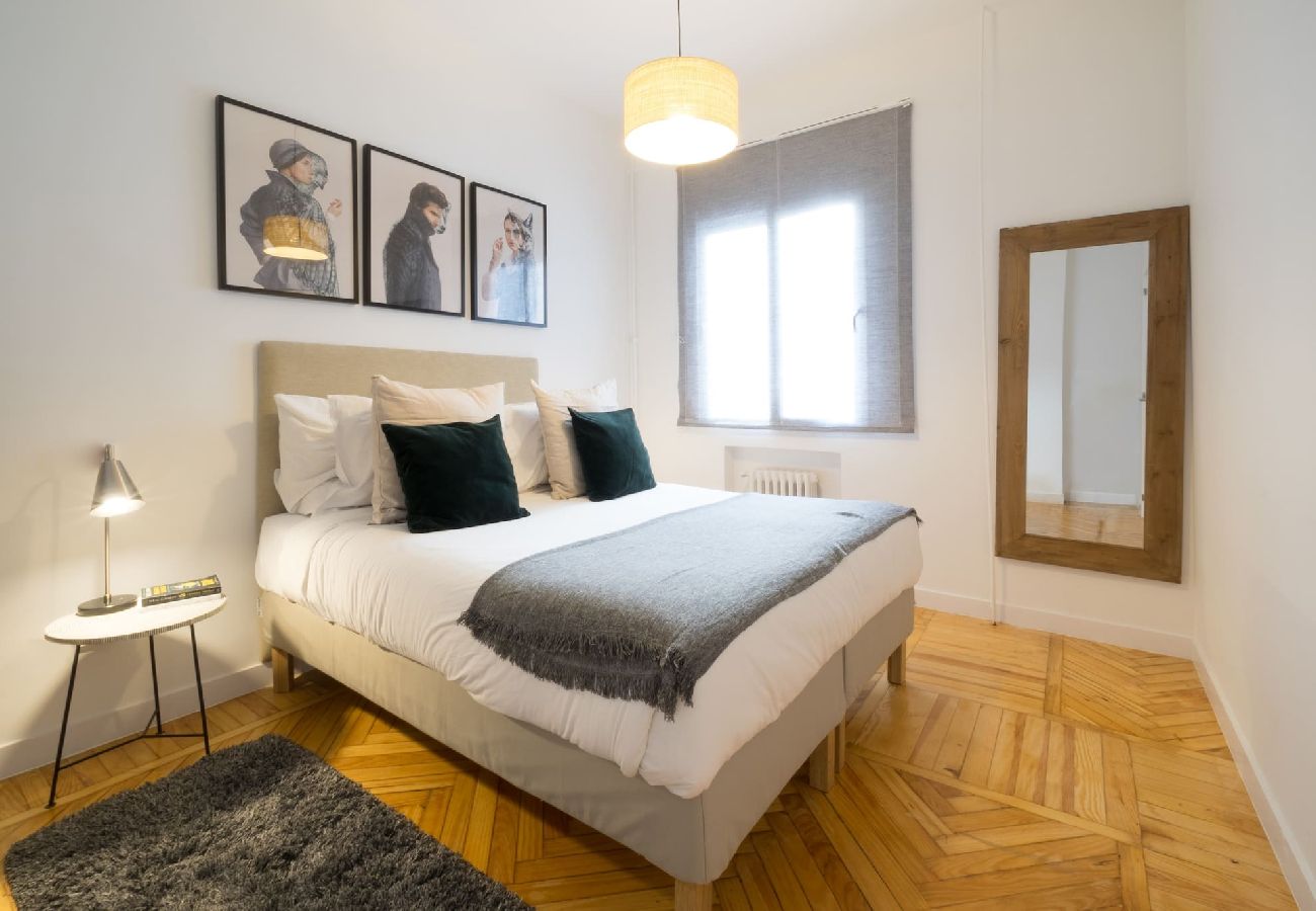 Apartment in Madrid - Amazing apt next to Santiago Bernabeu Stadium by Sharing Co. 