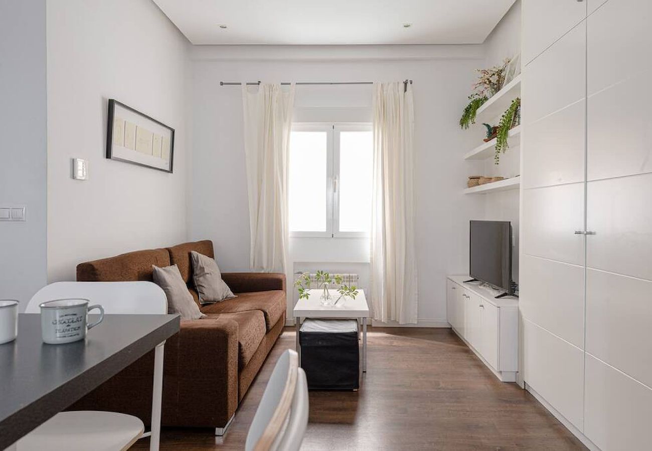 Apartment in Madrid - Modern Apt in Nuevos Ministerios by Sharing Co 