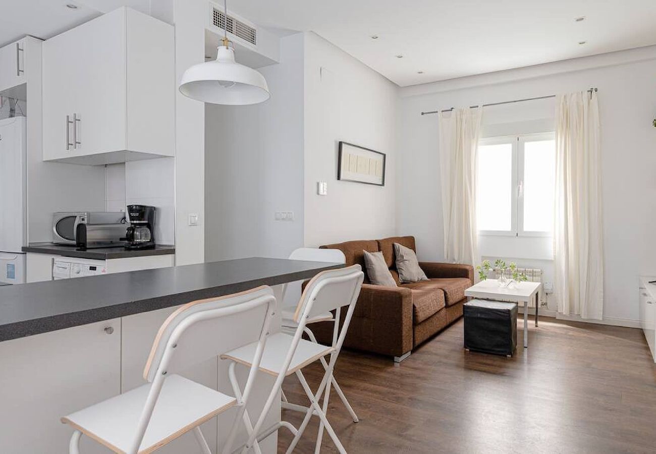 Apartment in Madrid - Modern Apt in Nuevos Ministerios by Sharing Co 