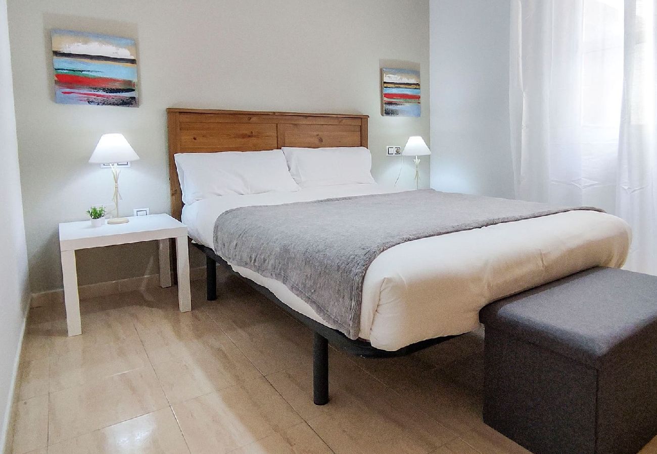 Apartment in Málaga - Great one-bed apt with parking in Málaga by Sharing Co. 