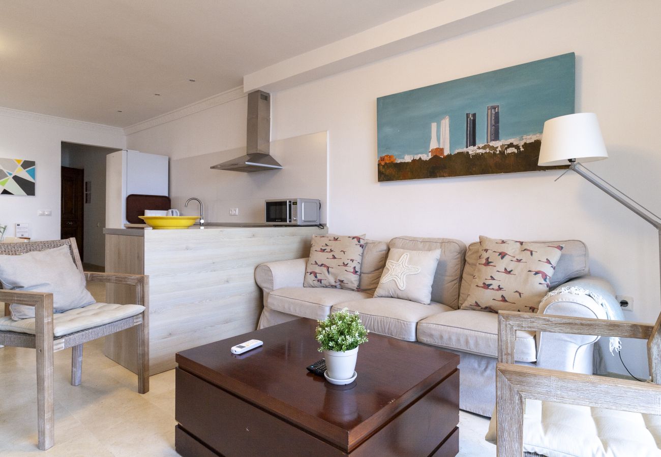 Apartment in Marbella - Amazing 3bedroom flat with seafront views + pool by Sharing Co. 